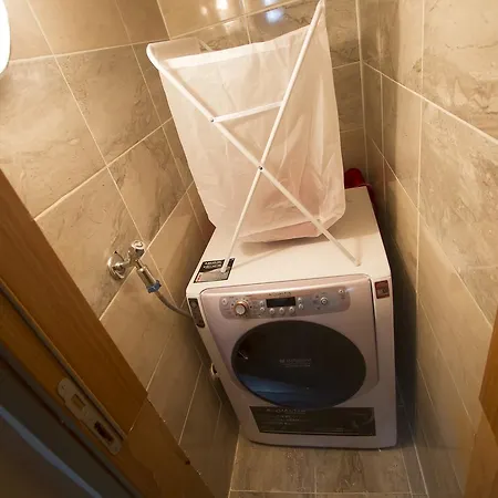 Πανσιόν Erasmus House *