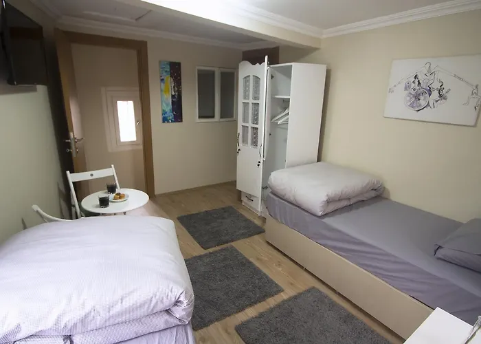 Erasmus House Penzion