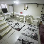Erasmus House Guest house *